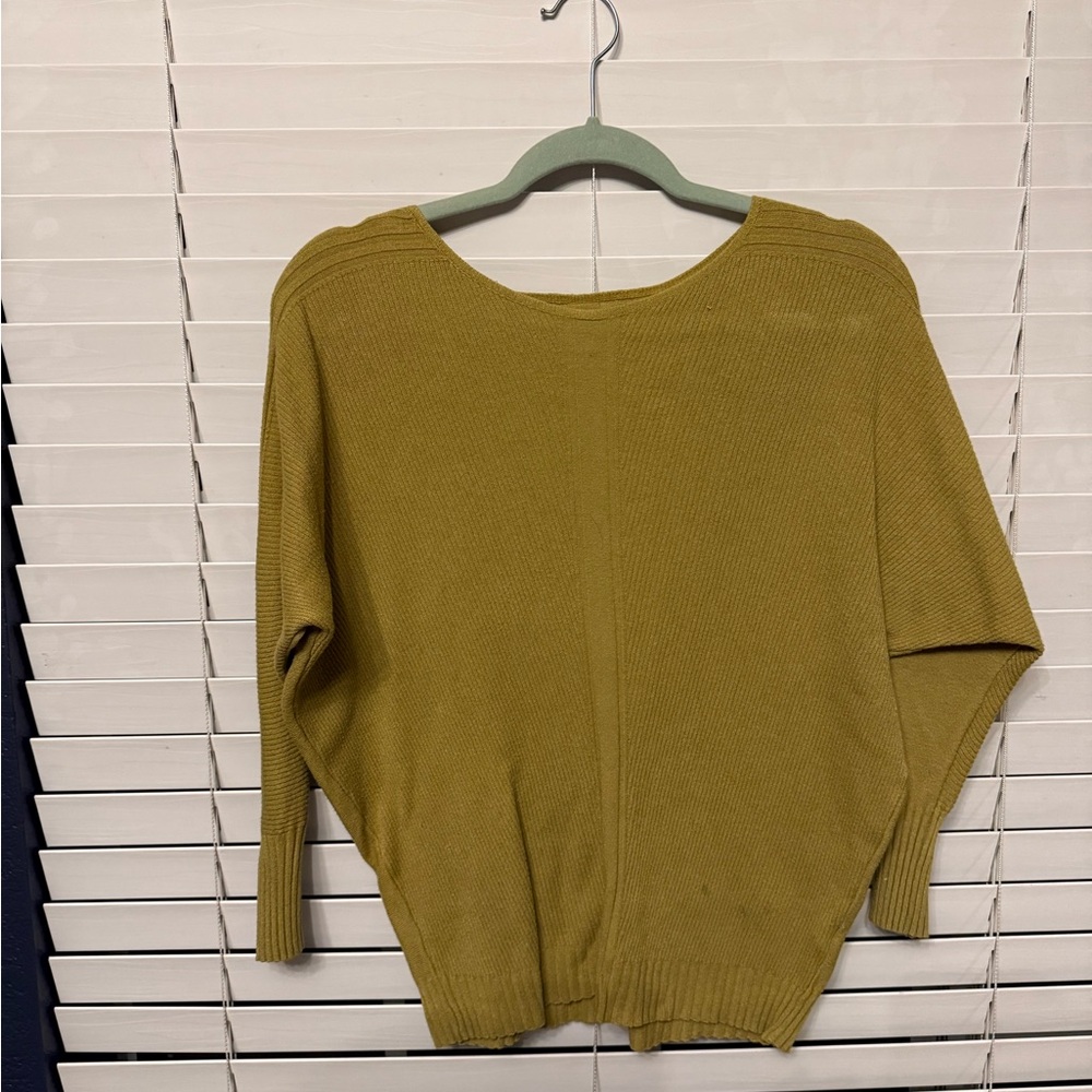 Women's Green Sweater